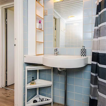 6 Person In Semesterbostad *